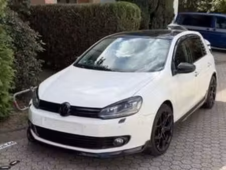 Volkswagen Golf 2.0 TDI 140