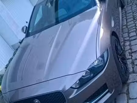 Jaguar XE D180 2.0 180