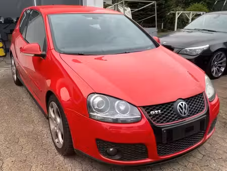 Volkswagen Golf GTI 250