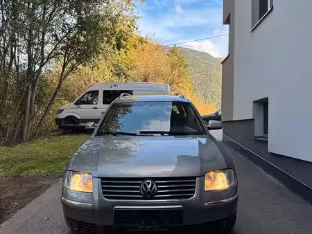 Volkswagen Passat 2.3 170 Carat
