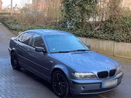 BMW Série 3 320i 2.2 170