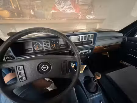 Opel Senator 