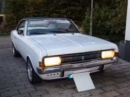 Opel Commodore