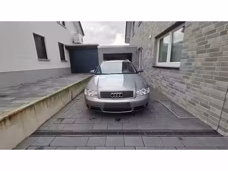 Audi A4 2.0 130