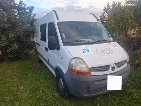 Renault Master 2.5 dCi 120