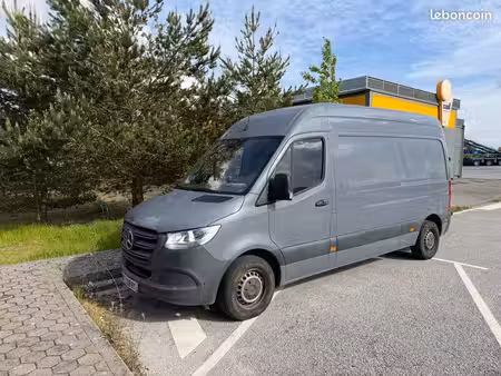 Mercedes-Benz Sprinter 143