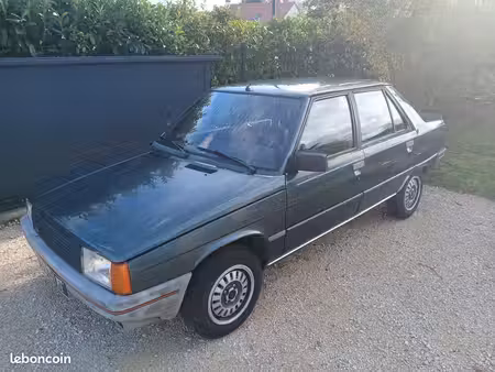 Renault R9 