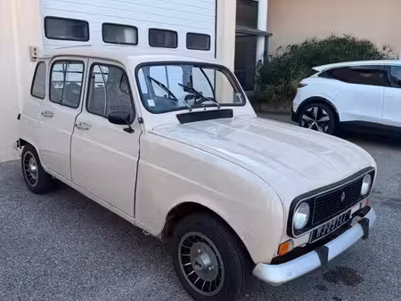 Renault R4 4L