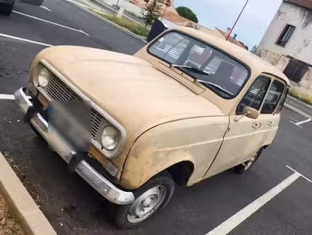 Renault R4 4L