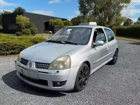 Renault Clio RS 2.0 182