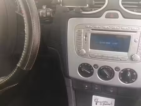 Ford Focus 1.6 100