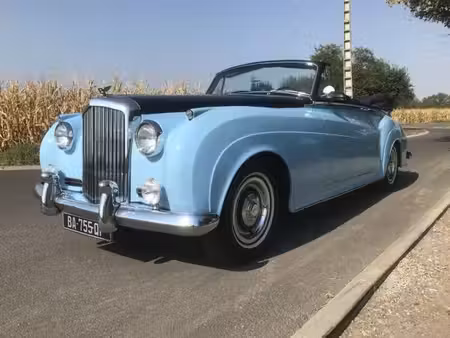 Bentley S1 