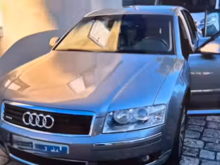 Audi A8 V6 3.0 TDI 233 quattro