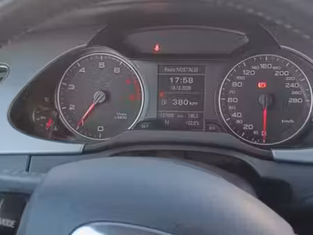 Audi A4 V6 3.2 FSI 265