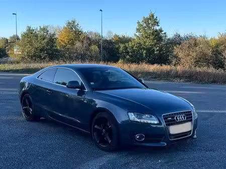Audi A5 V6 2.7 TDI 190