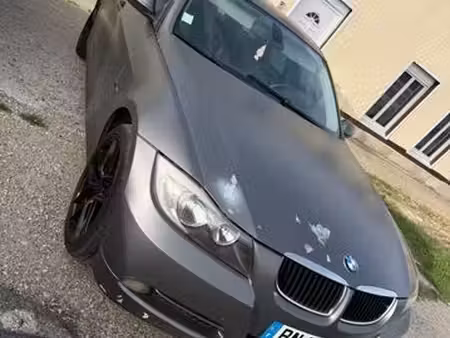 BMW Série 3 330d 3.0 231