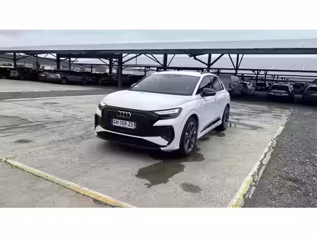 Audi Q4 e-tron 40 204 S line