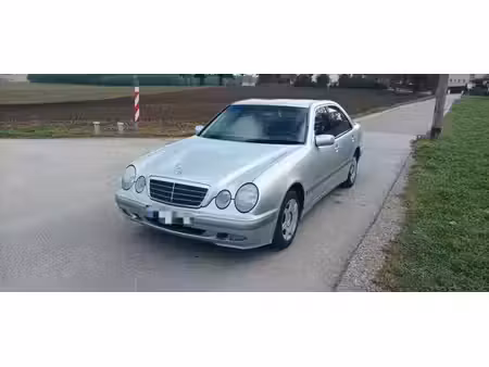 Mercedes-Benz Classe E E 240 V6 2.6 170 Classic