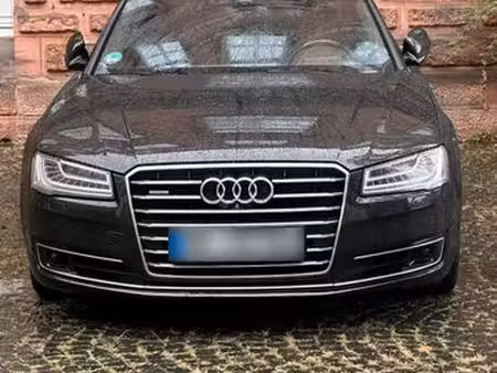 Audi A8 V8 4.2 TDI 385 quattro