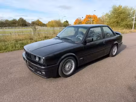 BMW Série 3 325i