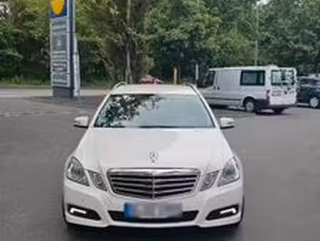 Mercedes-Benz Classe E E 200