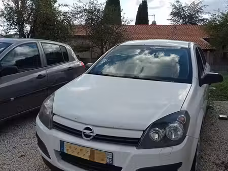 Opel Astra 1.2 90