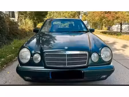 Mercedes-Benz Classe E E 230