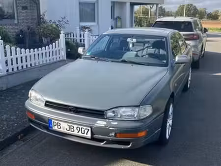 Toyota Camry 2.2 187 GX