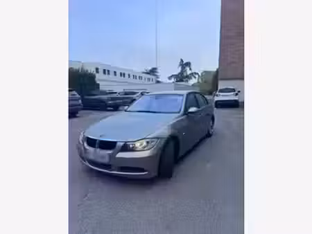 BMW Série 3 318i 2.0 143 Luxe