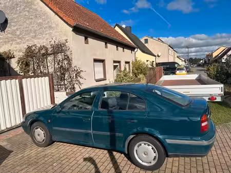Škoda Octavia 1.6 75