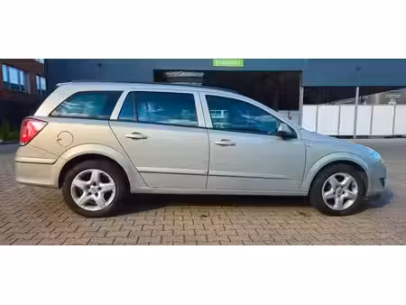 Opel Astra 1.6 105 Cosmo