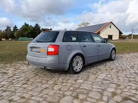 Audi A4 V6 2.5 TDI 150
