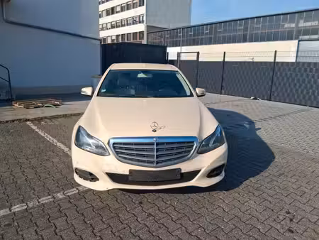 Mercedes-Benz Classe E E 200 2.1 136