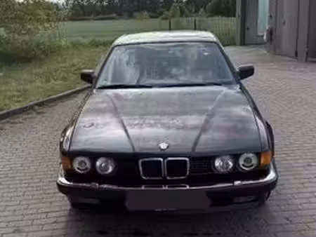 BMW Série 7 735i