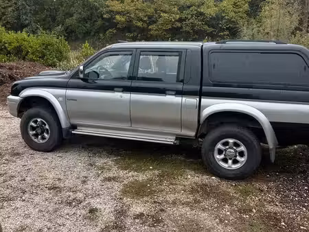 Mitsubishi L200 2.5 100