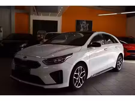 Kia Ceed 1.6 CRDi 136 GT Line