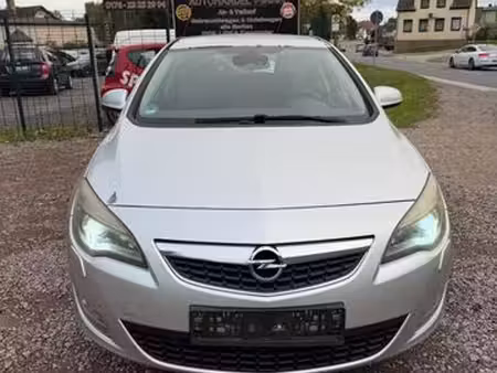 Opel Astra 2.0 165 Innovation