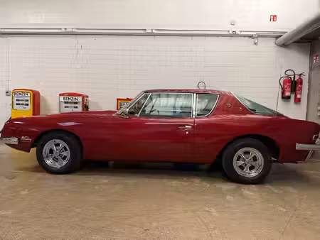 Studebaker Avanti Ii