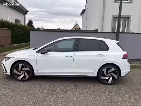 Volkswagen Golf GTE 1.4 245