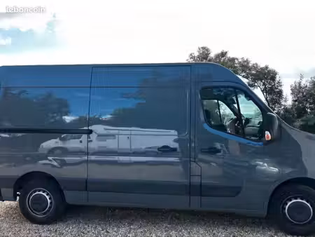 Renault Master 2.3 dCi 180