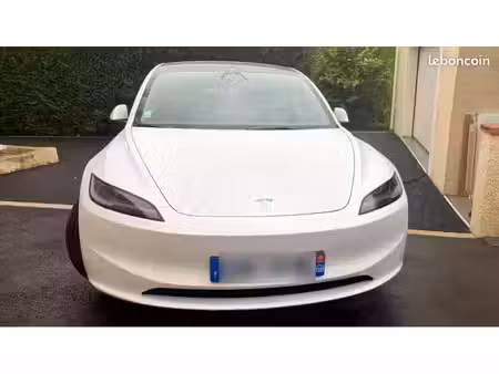 Tesla Model 3 275