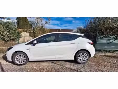 Opel Astra 1.0 105
