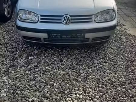 Volkswagen Golf Base