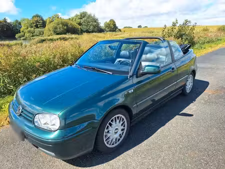Volkswagen Golf 1.8 90