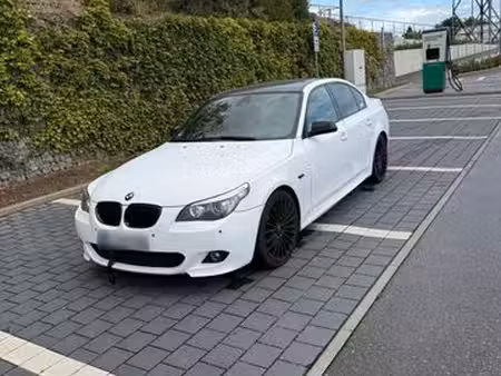 BMW Série 5 530i 3.0 272