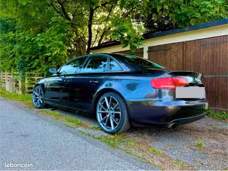 Audi A4 V6 3.2 FSI 265 quattro