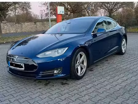 Tesla Model S 85d 421 4x4