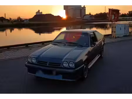 Opel Manta 
