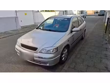 Opel Astra 1.6 75