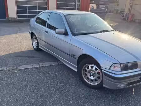 BMW Série 3 361i 1.9 105